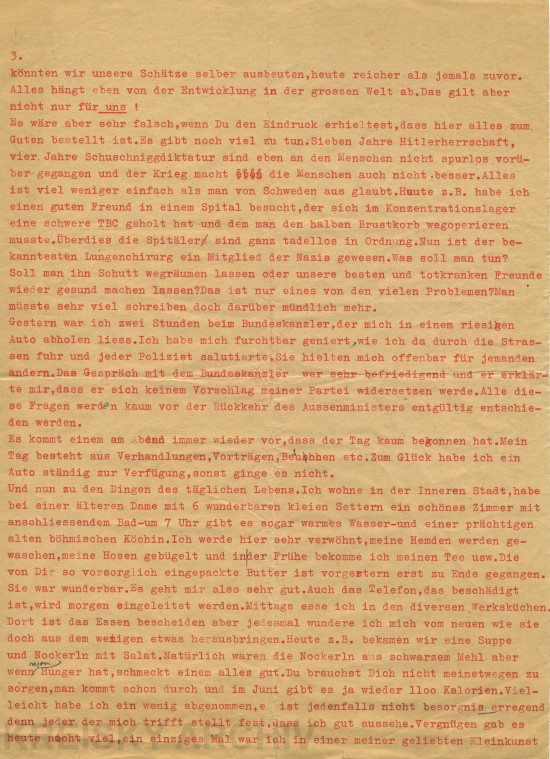 Im Mai 1946 kehrte Bruno Kreisky erstmals aus dem schwedischen Exil nach Österreich zurück und schrieb seiner Frau Vera, dass er gleich nach seiner Ankunft in das "Vorwärts"-Haus ging, um in der Redaktion der AZ alte Freunde wiederzusehen. Im Mai 1946 kehrte Bruno Kreisky erstmals aus dem schwedischen Exil nach Österreich zurück und schrieb seiner Frau Vera, dass er gleich nach seiner Ankunft in das "Vorwärts"-Haus ging, um in der Redaktion der AZ alte Freunde wiederzusehen.