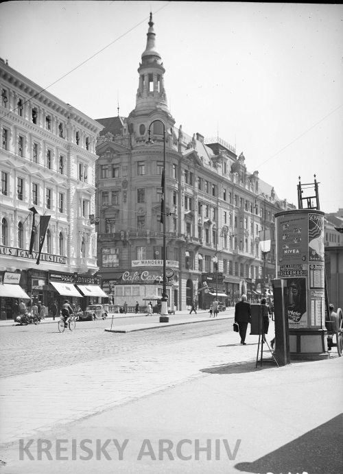 Aufnahme der Mariahilferstraße 1939 (Blick Richtung Rahlstiege). 