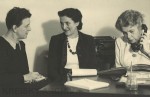 Helene Potetz, Bettina Hirsch und Marianne Pollak in der Redaktion der Zeitschrift "Die Frau", 1960.